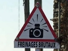 RN20 : la maire de Linas convoqué au commissariat pour son panneau "Attention freinages brutaux"