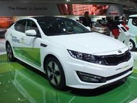 En direct du Mondial 2012 : Kia Optima hybride, au même prix que la diesel