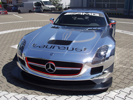 Mercedes SLS AMG GT3 : flèche d'argent chromée, à l'ancienne