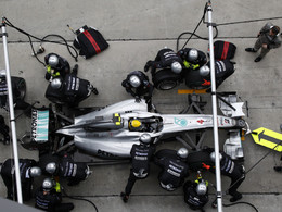 La FIA interdit les faux arrêts aux stands en Formule 1