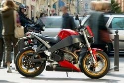 BUELL XB 12 version R et S : un jouet pour adultes...