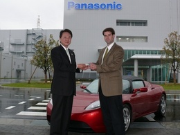 Electrique: Tesla et Panasonic veulent leur grande usine pour batteries