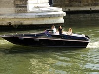 Des bateaux équipés d'anciennes batteries Renault bientôt sur la Seine