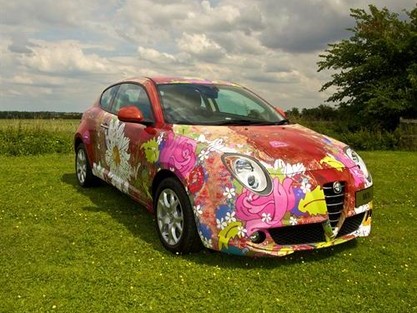 Une Alfa Romeo MiTo "simili art car"