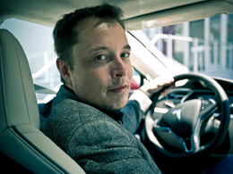 Elon Musk, patron de Tesla, a gagné 1,1 milliard de dollars hier