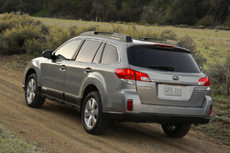 New York 2009 : Subaru Outback et teasing Legacy break