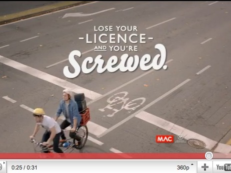« Si vous perdez votre permis, vous êtes mal » : une campagne australienne qui joue la carte de l'humour