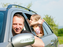 Etude : 9 automobilistes sur 10 ont déjà eu un comportement à risques devant leurs enfants