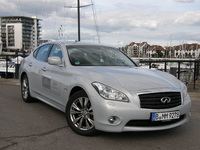 Prise en mains - Infiniti M35h : électrisante usine à gaz