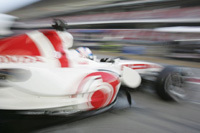 Anthony Davidson prend la tête à Barcelone