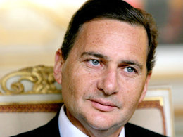 Eric Besson vole au secours de Total