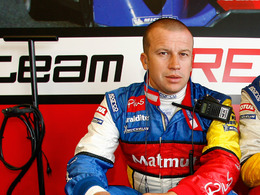 Olivier Panis vise le championnat du monde GT1 en 2011