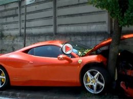 Very bad trip : il achète une Ferrari 458 Italia, puis la crashe à Maranello à coté de l'usine
