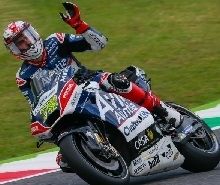 MotoGP - Italie J.1 : Baz évite les chutes grâce à ses coudes !