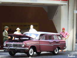1/43ème - HOLDEN EH station sedan