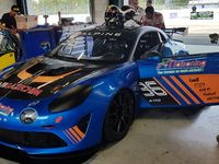 Reportage vidéo : premiers tours de roues de l'Alpine GT4 aux mains de Soheil Ayari