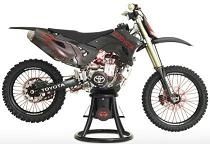 Une 450 cross Toyota, carbone et titane à tous les étages