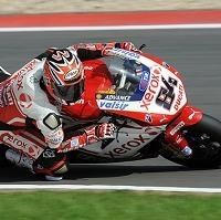 Superbike - Magny Cours D.1: Fabrizio pour la dernière de Ducati