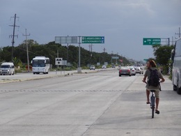 Autoroutes: un mineur à vélo sur l'A35