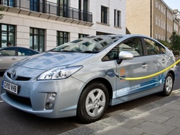 En ville, la Toyota Prius plug-in consommerait 27% de carburant en moins qu'un diesel équivalent