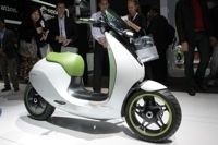 Mondial de l'Automobile 2010 : Smart expose l'E scooter