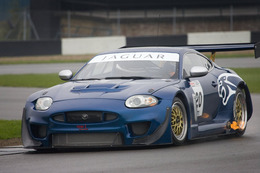 GT3: La nouvelle Jaguar XKRS entre en piste