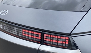 La part des voitures électriques a doublé en Europe