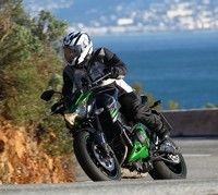 Kawasaki Z 800 2013 : I'm riding in the rain !