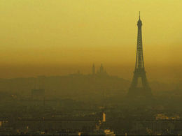 Pollution : le gouvernement impose la circulation alternée lundi à Paris