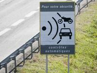 En Indre-et-Loire on enlève des panneaux signalant les radars fixes