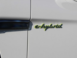 Porsche pense à l'électrique