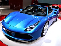 Ferrari 488 Spider : ébouriffante - Vidéo en direct du Salon de Francfort 2015