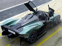 L'Aston Martin Valkyrie enlève le haut