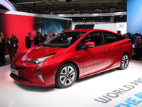 Toyota Prius 4 : clivante - Vidéo en direct du salon de Francfort 2015