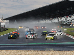 GT4 EC/Nürburgring - Victoires d'une BMW M3 puis d'une Ginetta G50. Beaux débuts pour la Lotus Evora.