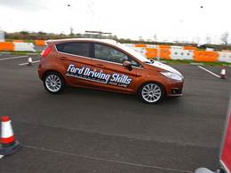Le programme Ford Driving Skills for Life s'associe à l'EDHEC
