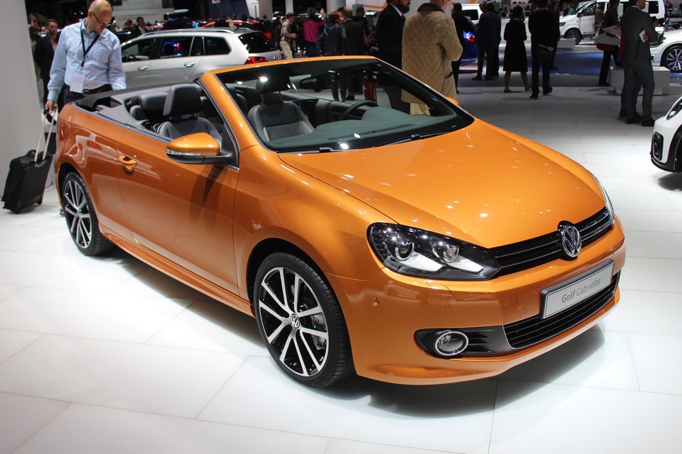 Volkswagen Golf cabriolet restylé : discrète - Vidéo en direct du salon de Francfort 2015