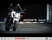 Vidéo promotionnelle aussi pour la Suzuki 750 GSR 2011