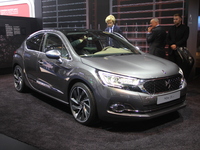 DS 4 restylée : rabaissée - Vidéo en direct du salon de Francfort 2015