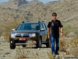 Quand Vettel roule en FX50, Mark Webber promène en Duster
