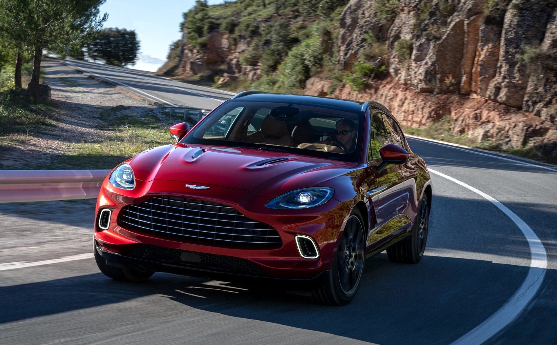 Aston Martin espre couler 5000 SUV DBX par an