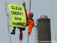 Belgique : Greenpeace perquisitionné suite à une action anti-nucléaire