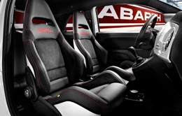 Nouveaux sièges Sabelt Corse pour les Fiat 500 et Grande Punto