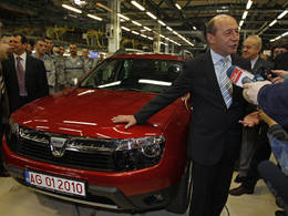 Groupe Renault félicité pour ses investissements par le président ... roumain
