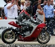 MC Agusta F4 Zagato: les photos exclusives de Chantilly !