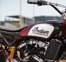 Indian vs Harley-Davidson: baston en flat track !