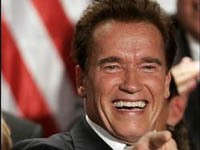 Schwarzenegger aux côtés d'un voiture propre... de 800 ch !