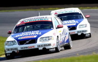 Team Volvo Original Racing : victorieuse de la première manche du STCC. L'éthanol a la patate !
