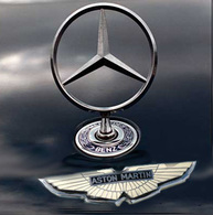 Mercedes et Aston Martin causent-ils ensemble ?