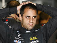 L'équipe McLaren Mercedes joue au yoyo avec Juan Pablo Montoya